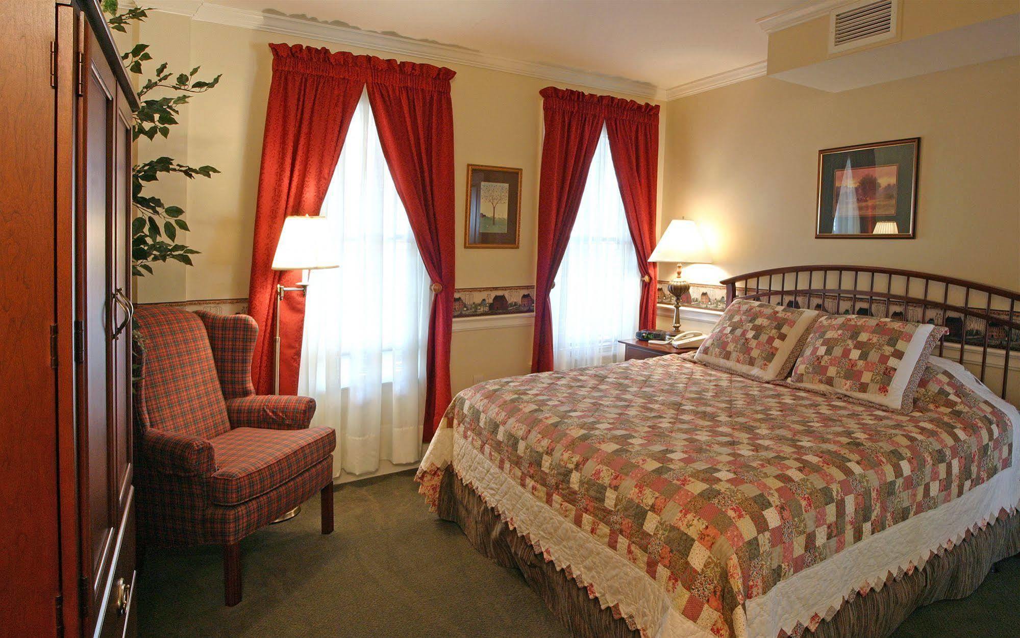 Bird-In-Hand Village Inn & Suites Ngoại thất bức ảnh