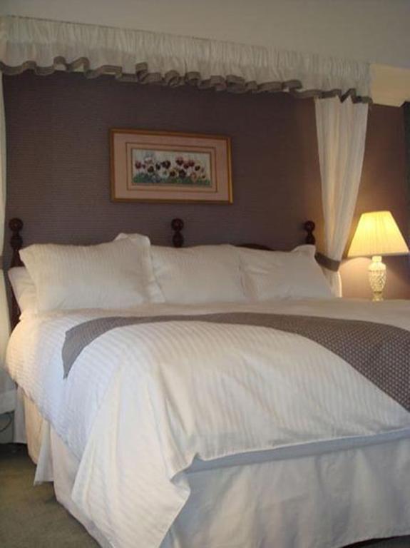 Bird-In-Hand Village Inn & Suites Ngoại thất bức ảnh